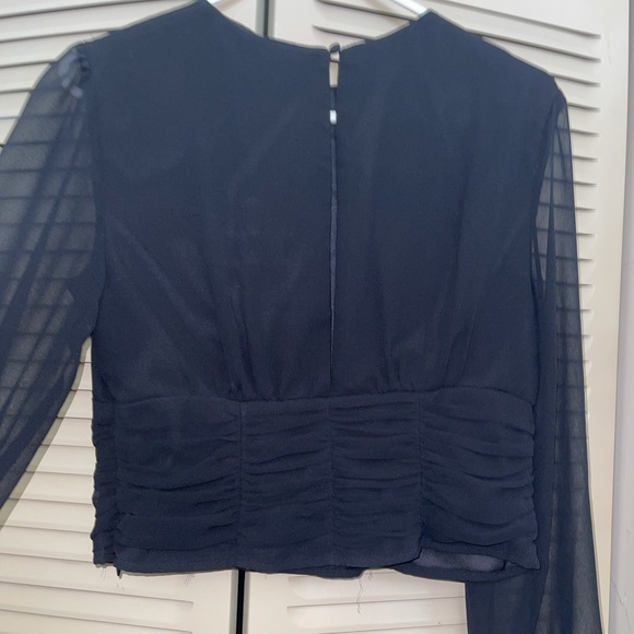 Black elegant crop top - Picture 3 of 3